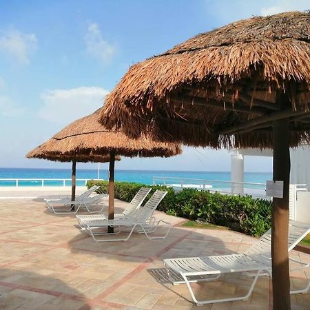 Confortable Depa En Condominio Frente Al Mar! Cancún Exteriör bild
