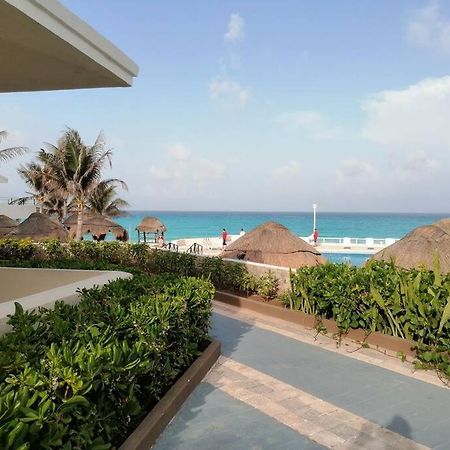 Confortable Depa En Condominio Frente Al Mar! Cancún Exteriör bild