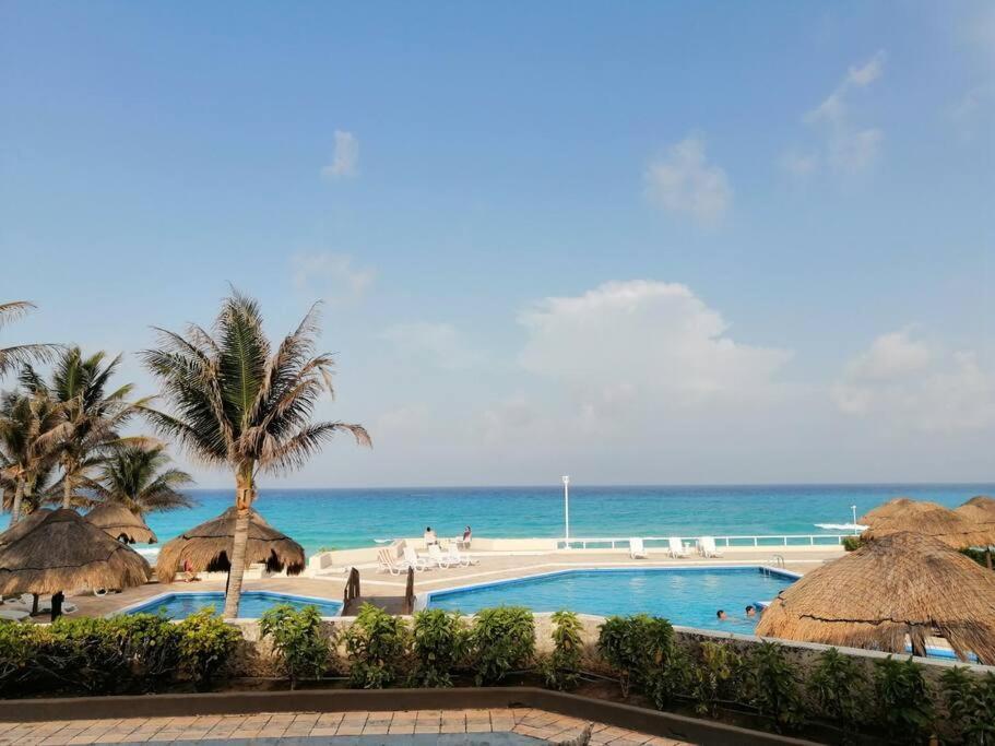 Confortable Depa En Condominio Frente Al Mar! Cancún Exteriör bild