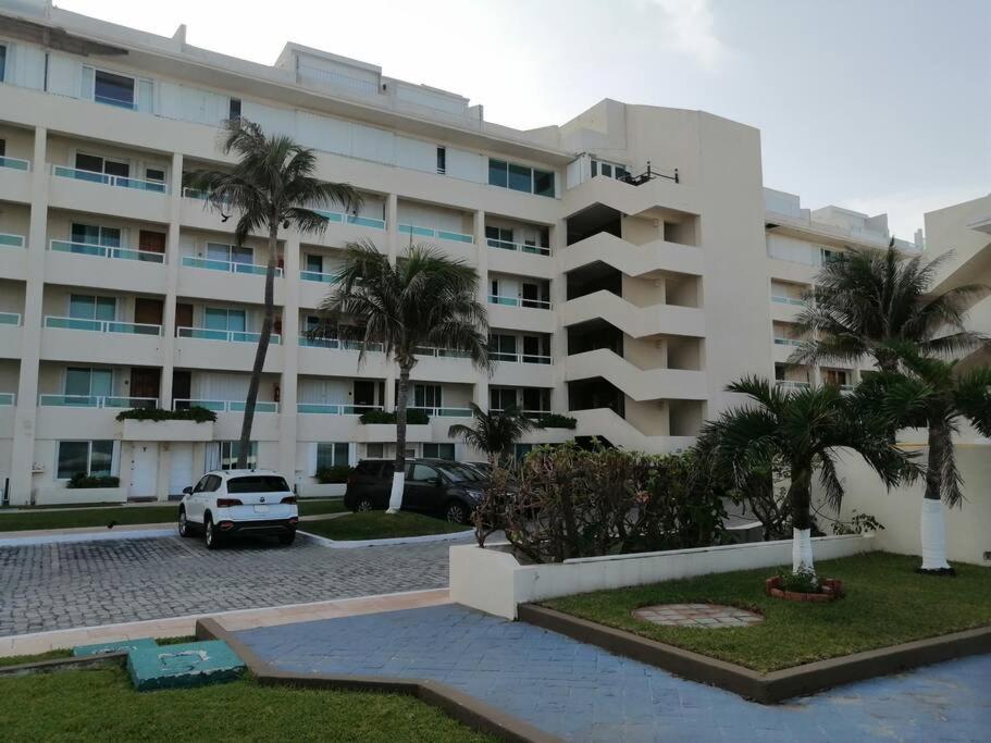 Confortable Depa En Condominio Frente Al Mar! Cancún Exteriör bild
