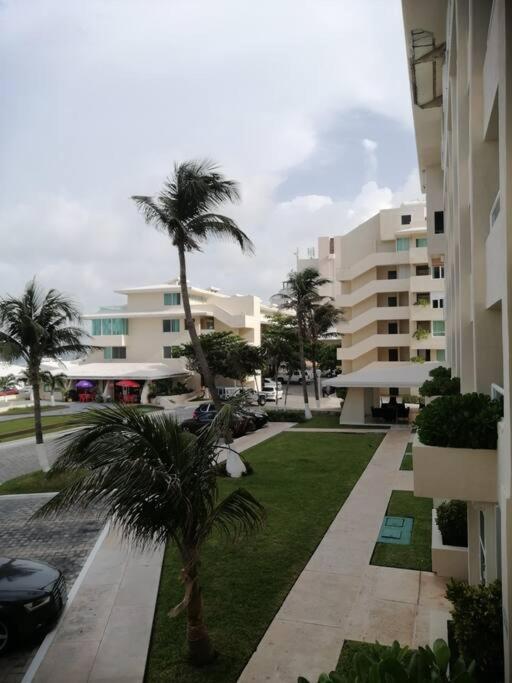 Confortable Depa En Condominio Frente Al Mar! Cancún Exteriör bild