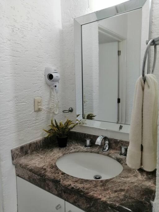 Confortable Depa En Condominio Frente Al Mar! Cancún Exteriör bild