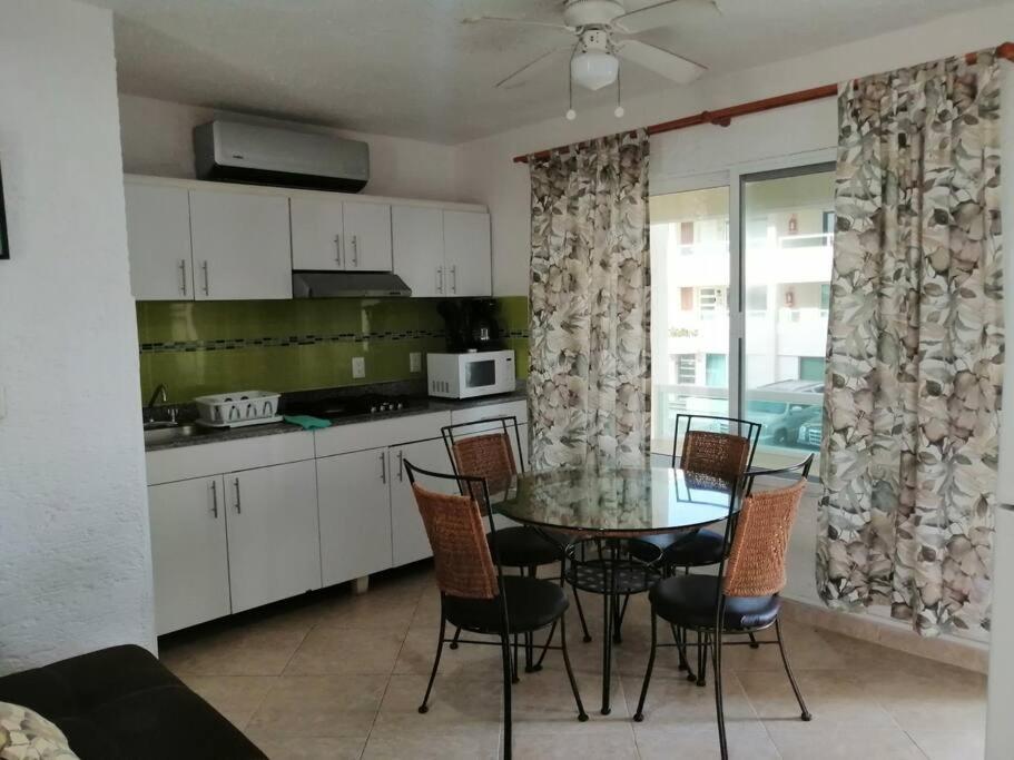 Confortable Depa En Condominio Frente Al Mar! Cancún Exteriör bild